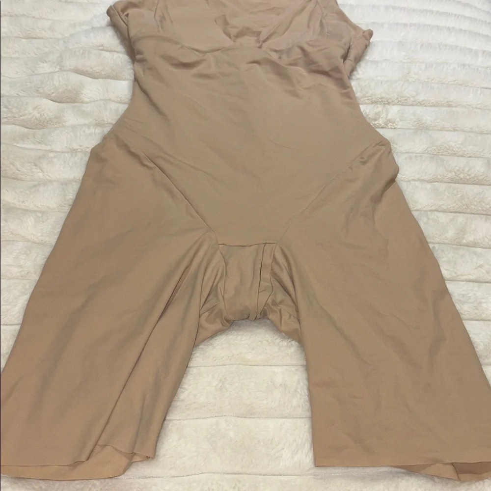 Maidenform Beige Shapewear Bodysuit